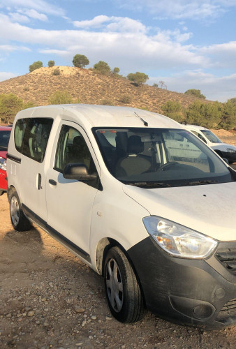 DACIA DOKKER — vehículo donante para recambios 