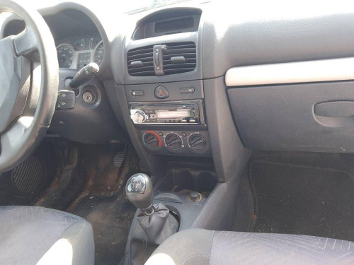 RENAULT CLIO II FASE II (B/CB0) — vehículo donante para recambios 