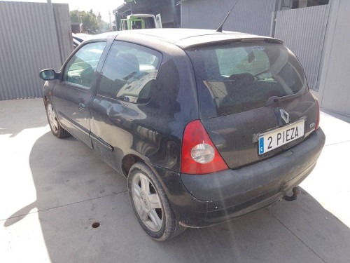RENAULT CLIO II FASE II (B/CB0) — vehículo donante para recambios 