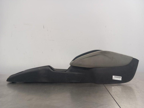  APOYABRAZOS CENTRAL, AUDI, A1 (8X1) 