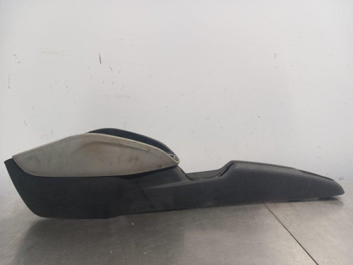  APOYABRAZOS CENTRAL, AUDI, A1 (8X1) 