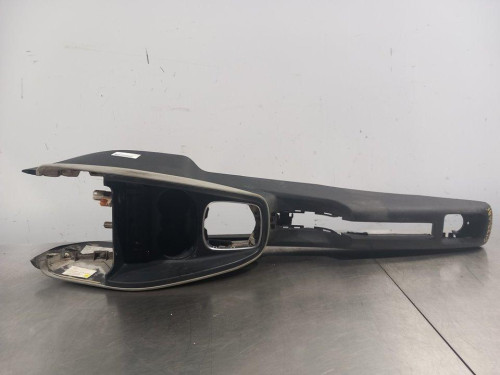  APOYABRAZOS CENTRAL, AUDI, A1 (8X1) 