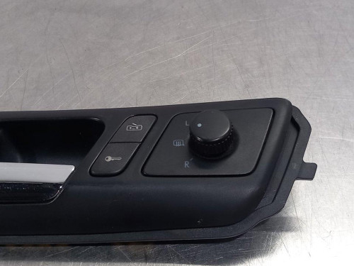  MANETA INTERIOR DELANTERA IZQUIERDA Volkswagen POLO IV (9N1) 