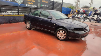 AUDI A4 BERLINA (B5)