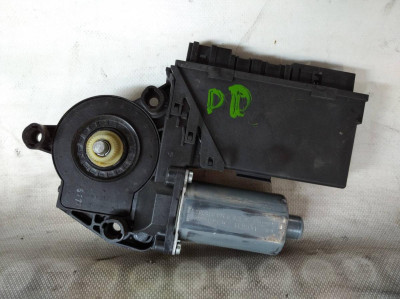 MOTOR ELEVALUNAS DELANTERO DERECHO