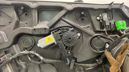 ELEVALUNAS DELANTERO IZQUIERDO VOLVO V60 FAMILIAR 