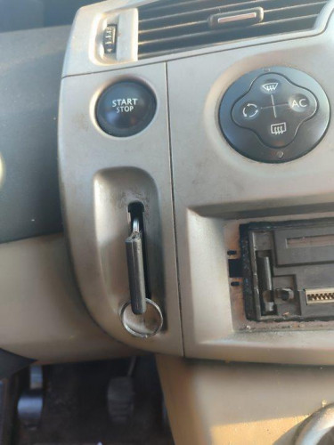 RENAULT SCENIC II (JM) — vehículo donante para recambios 