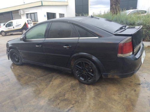 Opel Vectra C Berlina (2002->) — vehículo donante para recambios 