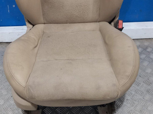  ASIENTO DELANTERO DERECHO 
