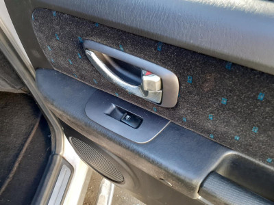 MANDO ELEVALUNAS TRASERO DERECHO, HYUNDAI, TERRACAN (HP)