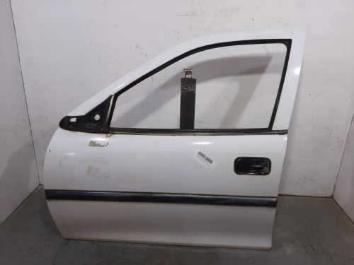 PUERTA DELANTERA IZQUIERDA Opel VECTRA B BERLINA 