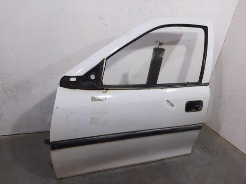 PUERTA DELANTERA IZQUIERDA Opel VECTRA B BERLINA 