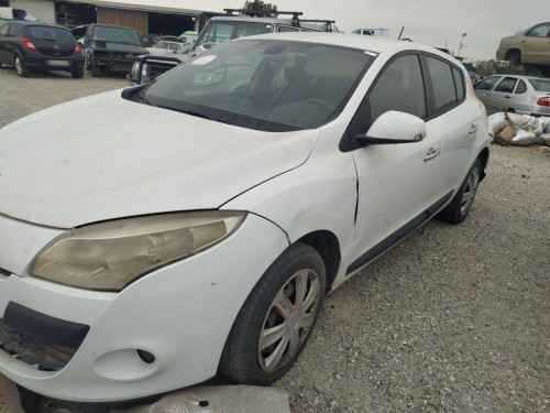 FARO IZQUIERDO Renault MEGANE III BERLINA 5P 