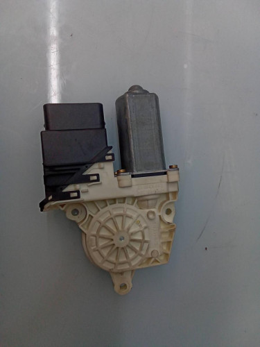 MOTOR ELEVALUNAS TRASERO IZQUIERDO 