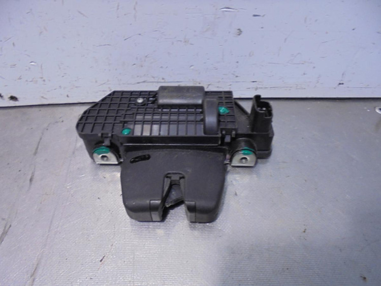 CERRADURA MALETERO / PORTON