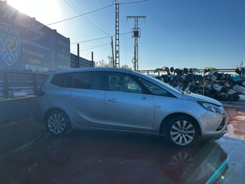 OPEL ZAFIRA C TOURER — vehículo donante para recambios 