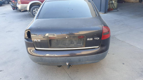  AUDI A6 BERLINA (4B2) 