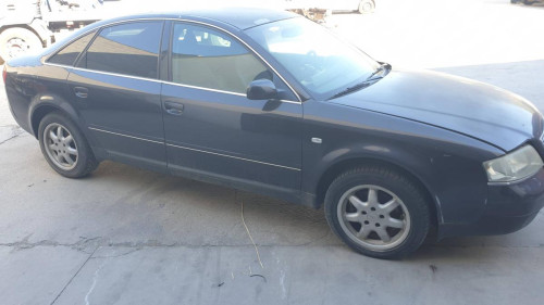  AUDI A6 BERLINA (4B2) 