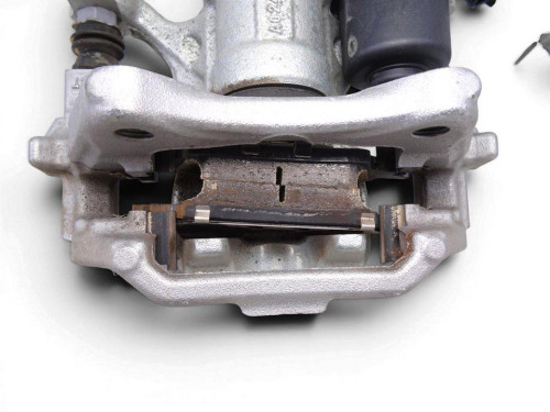 PINZA DE FRENO TRASERA IZQUIERDA Toyota COROLLA (E21) 