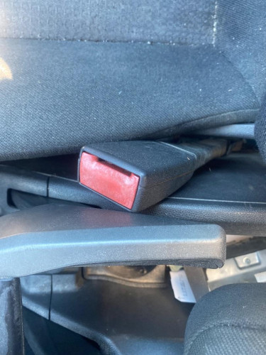 ENGANCHE CINTURON DELANTERO DERECHO Opel ZAFIRA B 
