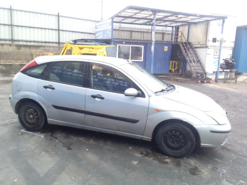  FORD FOCUS BERLINA (CAK) 