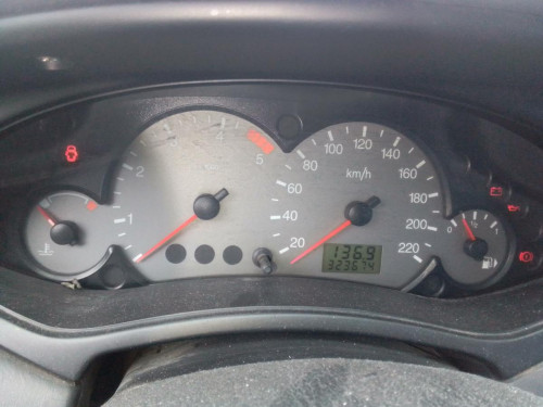  FORD FOCUS BERLINA (CAK) 