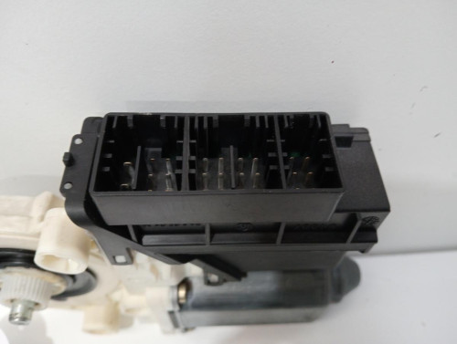  MOTOR ELEVALUNAS DELANTERO DERECHO Seat IBIZA (6L1) 