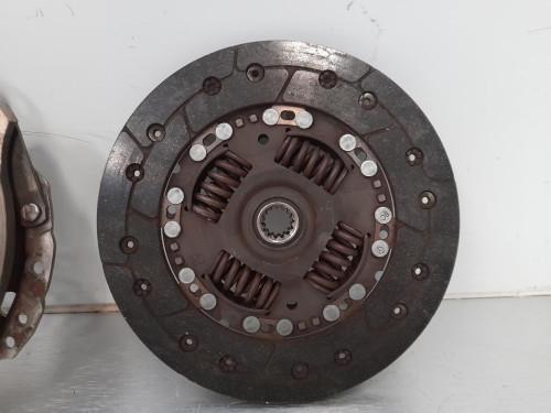 KIT EMBRAGUE OPEL ASTRA H BERLINA 