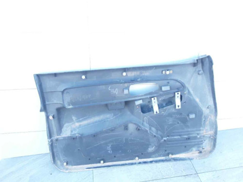 GUARNECIDO PUERTA DELANTERA DERECHA MITSUBISHI L200 (K34T) 
