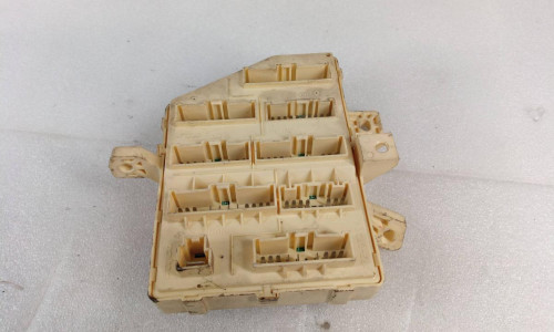  CAJA RELES / FUSIBLES KIA CARENS (UN) 