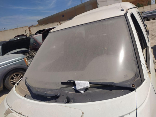  BRAZO LIMPIA DELANTERO DERECHO NISSAN VANETTE CARGO 