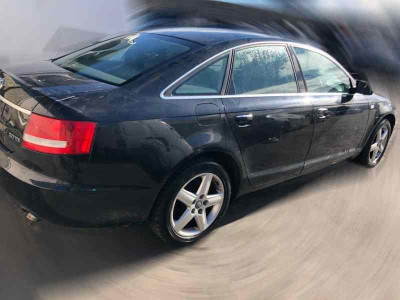 AUDI A6 BERLINA (4F2)
