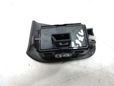 MANDO ELEVALUNAS DELANTERO DERECHO, FIAT, STILO (192)