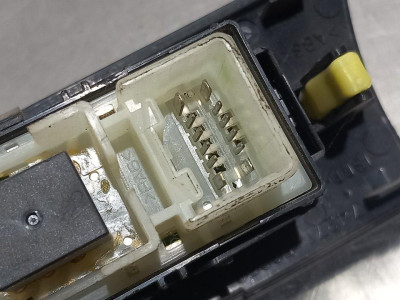 MANDO ELEVALUNAS TRASERO DERECHO, LEXUS, IS (DS2/IS2)