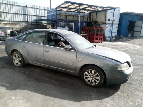  AUDI A6 BERLINA (4B2) 