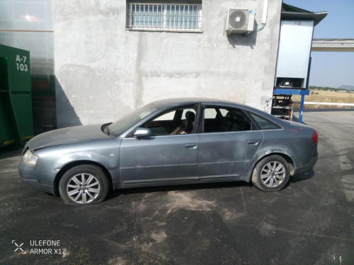  AUDI A6 BERLINA (4B2) 