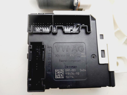 MOTOR ELEVALUNAS DELANTERO DERECHO Volkswagen TIGUAN (5N2) 