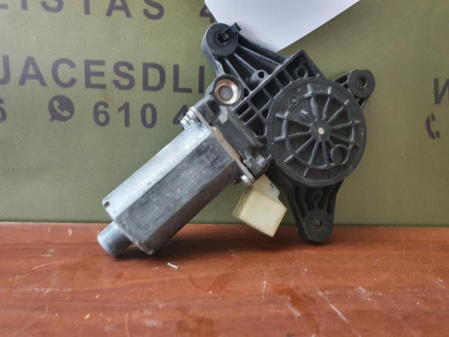 MOTOR ELEVALUNAS DELANTERO IZQUIERDO Mercedes-Benz VITO FURGÓN (639) 