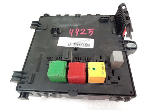  CAJA RELES / FUSIBLES OPEL SIGNUM 