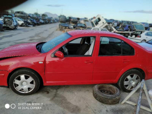  VOLKSWAGEN BORA BERLINA (1J2)(1998) 