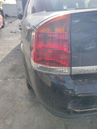 PILOTO TRASERO IZQUIERDO Opel VECTRA C BERLINA 