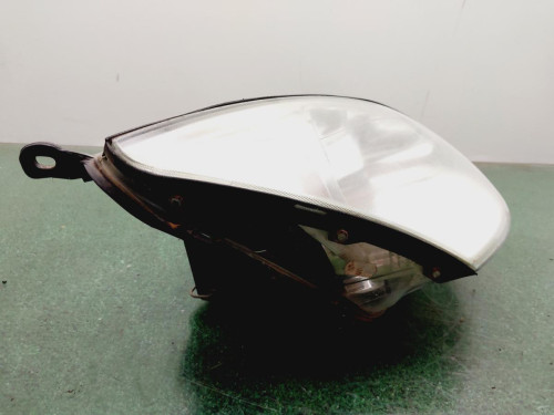FARO DERECHO FORD FOCUS BERLINA (CAK) 
