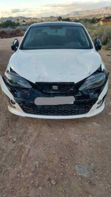 SEAT IBIZA BERLINA (6J5)