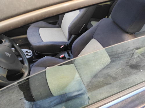 PEUGEOT 1007 — vehículo donante para recambios 