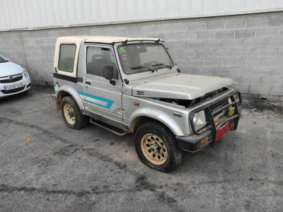 SUZUKI SAMURAI (SJ)