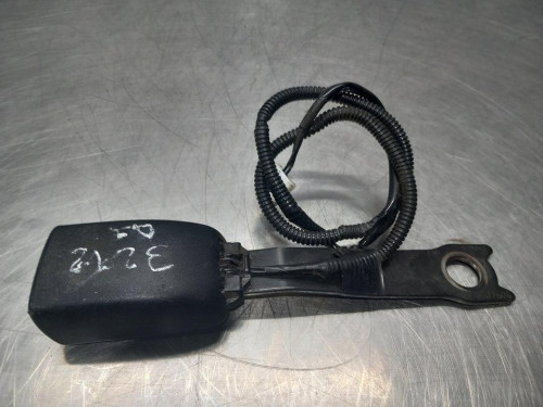  ENGANCHE CINTURON DELANTERO IZQUIERDO, TOYOTA, AURIS (E18) 