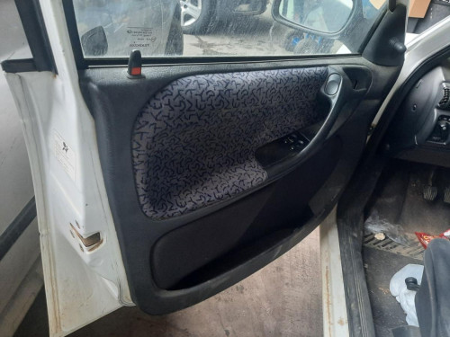  OPEL ASTRA F BERLINA 