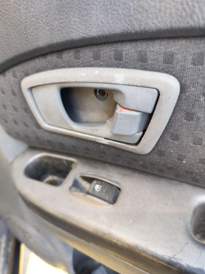 MANETA INTERIOR DELANTERA DERECHA