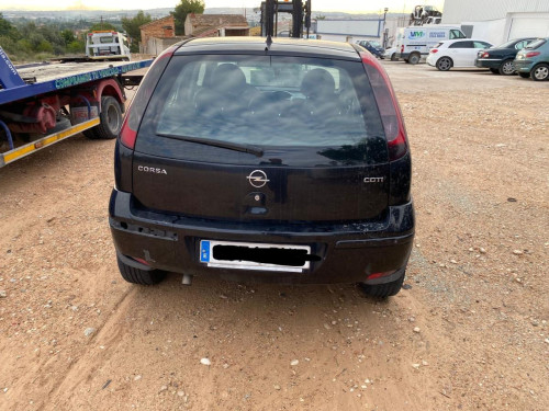 OPEL CORSA C — автомобиль-донор на запчасти 
