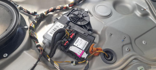 MOTOR ELEVALUNAS DELANTERO IZQUIERDO Skoda OCTAVIA BERLINA (1Z3) 